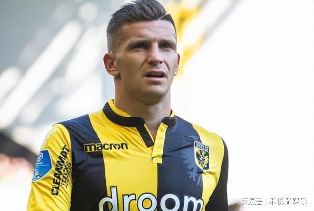 展现出了侵 展现出了侵